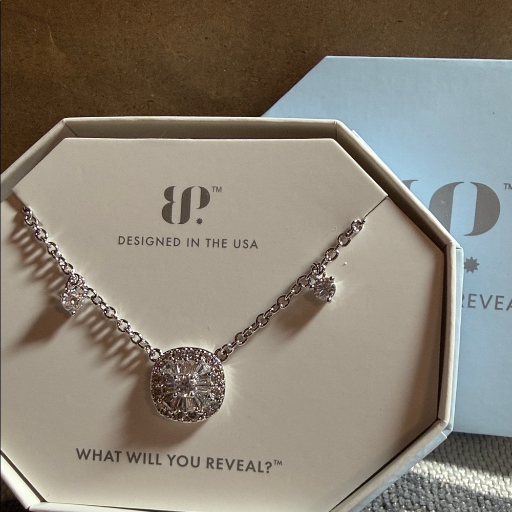 Bomb Party Silver Halo Pendant Necklace - Silver